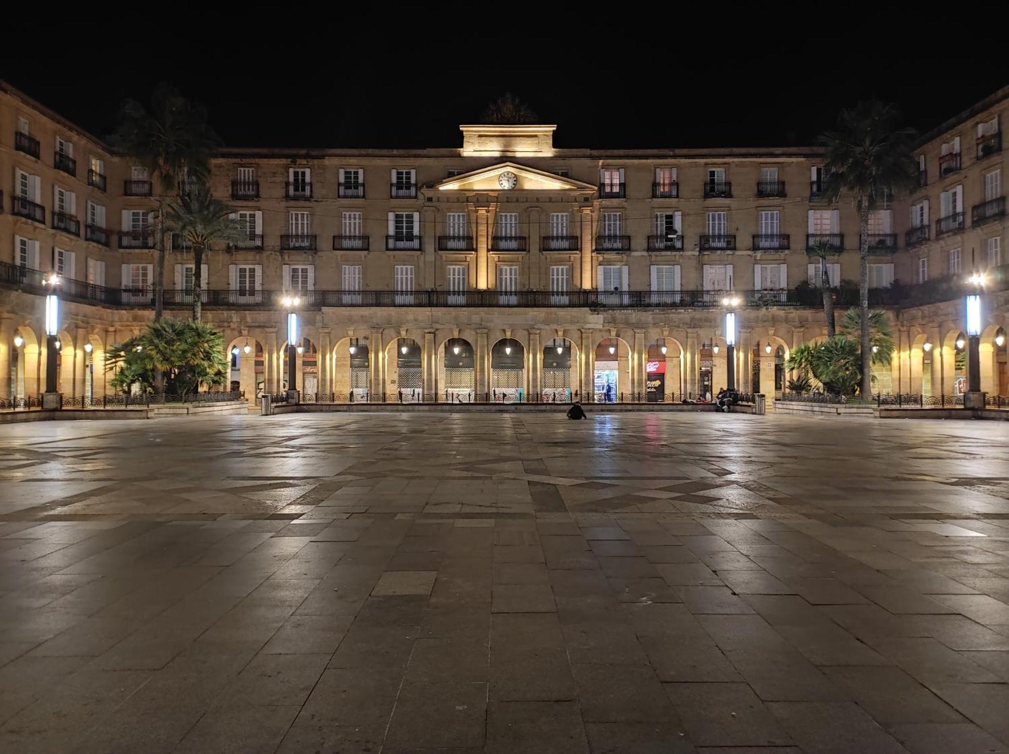 Cornerstone, En Casco Viejo Apartament *